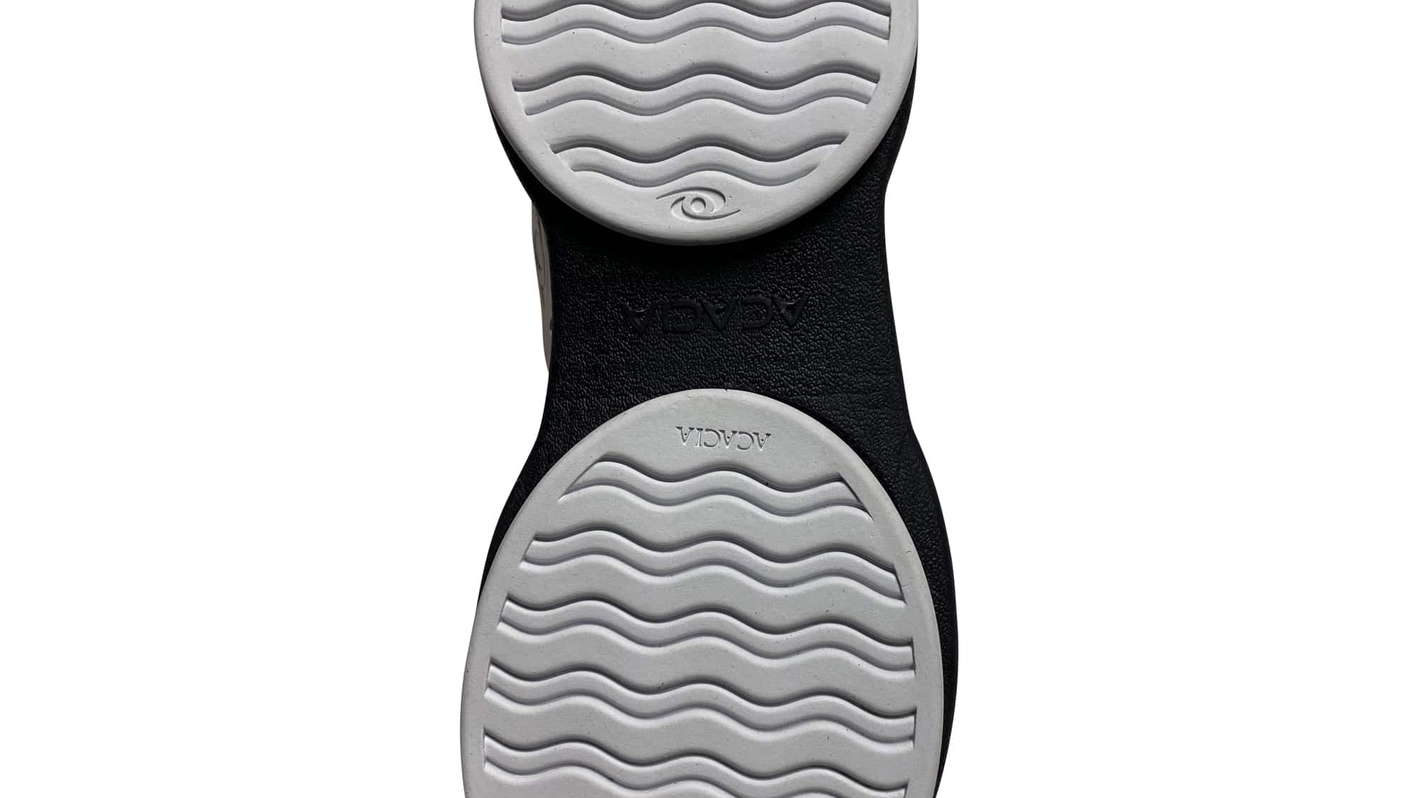 Acacia Patriot Curling Shoes with ventilation grommets Gripper Sole View